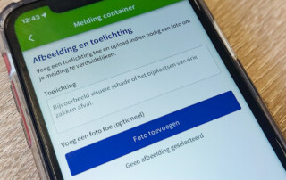 close-up van meldingenfeature in de RAD-app op een smartphone